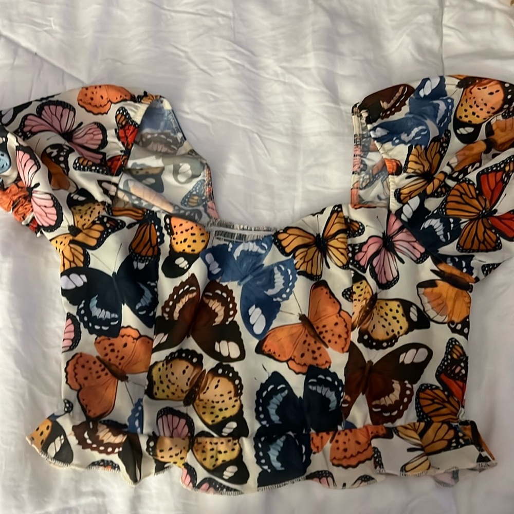 SHOW ME YOUR MUMU WOMEN'S LILA BUTTERFLY PRINT CROP TOP